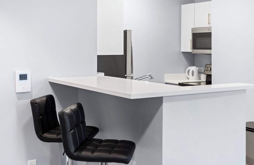 Everett Apartment | Stylish 1BR Near Encore 8727