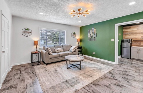Inlet Beach Heights House | Stylish 1br on 30A. Walk to beach, fenced yard