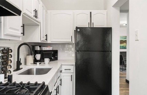 Penn-Knox Apartment | Stylish 1BR Retreat with Free Parking near Historic Sites