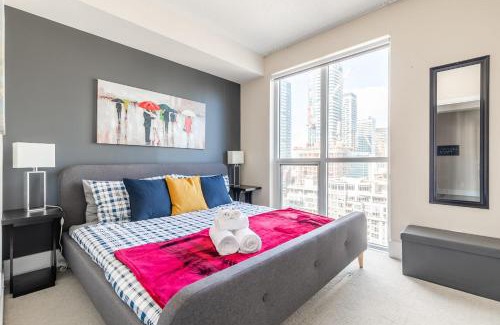 Toronto Entertainment District Hotel | Stylish 1BR Suite on 21st Floor Nearest Intersection John St - The Roland