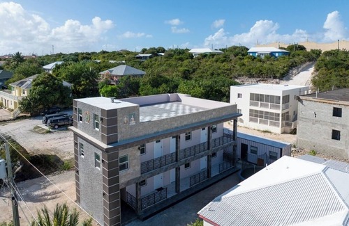 Venetian Road Settlement Apartment | Stylish 1BR in Venetian SJ Residences 106—WiFi, AC, just minutes from the beach!