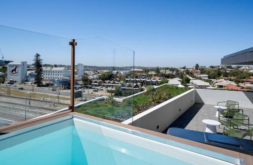 North Fremantle Apartment | Stylish 2-Bed Apartment with Rooftop BBQ Access