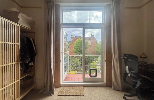 Stroud Green Apartment | Stylish 2-Bed Flat with Balcony & Garden, Haringey
