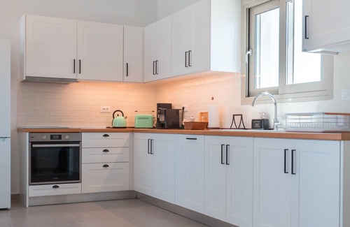 Lahania Villa | Stylish 2-bed Private Villa Vrachos with Pool 2 min from beach!