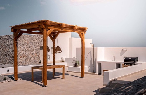 Lahania Villa | Stylish 2-bed Private Villa Vrachos with Pool 2 min from beach!