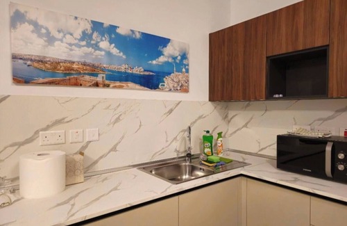 Sliema Apartment | Stylish 2-Bedroom Apartment at Sliema Ferry Tignes