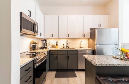 Charlotte Apartment | Stylish 2-Bedroom Apt in Charlotte with Free Parking
