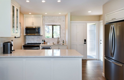 Napa Condo | Stylish 2 king bed w/ensuite bath. Lush Golf Course view! Perfect for 2 couples!