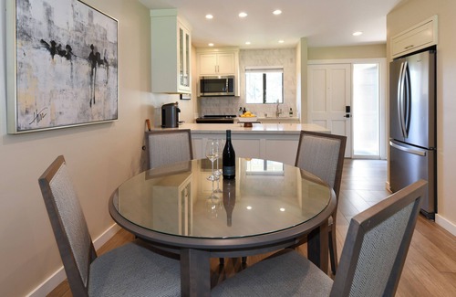 Napa Condo | Stylish 2 king bed w/ensuite bath. Lush Golf Course view! Perfect for 2 couples!