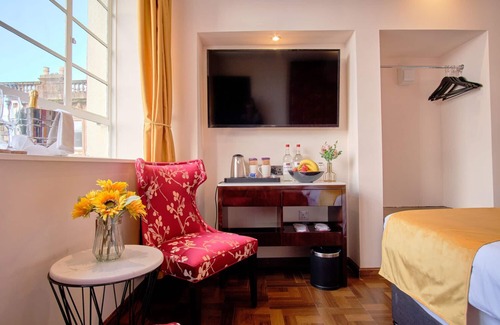 Oban Hotel | Stylish 2-Room Stay with Scenic Views & Vintage Charm