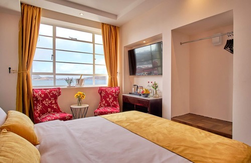 Oban Hotel | Stylish 2-Room Stay with Scenic Views & Vintage Charm