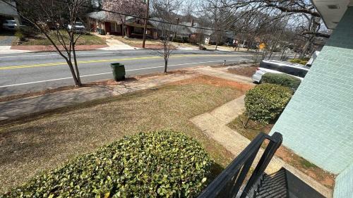 West End House | Stylish 2BR 1 Mile From Downtown And The Aquarium