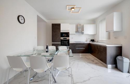 Swieqi Apartment | Stylish 2BR Apartment in central St Julians