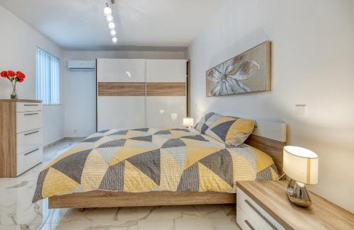 Swieqi Apartment | Stylish 2BR Apartment in central St Julians