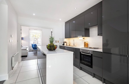 Kings Cross St. Pancras Apartment | Stylish 2BR APT w/Garden by St Pancras International