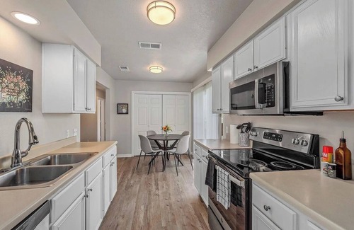 College Station House | Stylish 2BR Comfort Near Texas A&M EV-Friendly