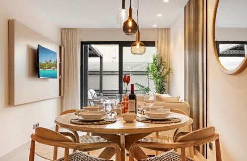 Estepona Apartment | Stylish 2BR in Estepona, Walk to Beach & Old Town