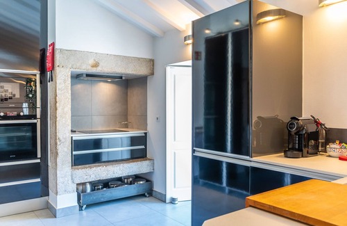 Sao Jose Apartment | Stylish 2BR Lisbon Apartment · Top Floor · Near Av. da Liberdade · AC & WiFi