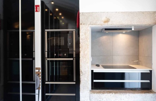 Sao Jose Apartment | Stylish 2BR Loft w/Views Av. Liberdade & Metro
