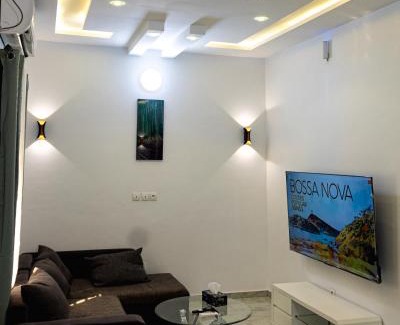 Lome Apartment | Stylish 2BR Modern Apt in Cité Baguida