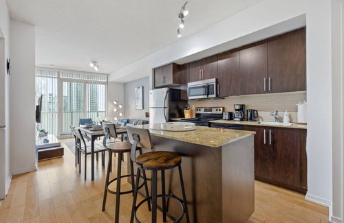 Toronto Entertainment District Condo | Stylish 2BR Suite with Lake View & Parking