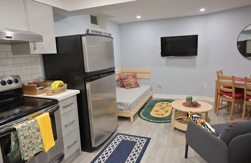 Pickering Apartment | Stylish 2BR: w/free parking & streaming!