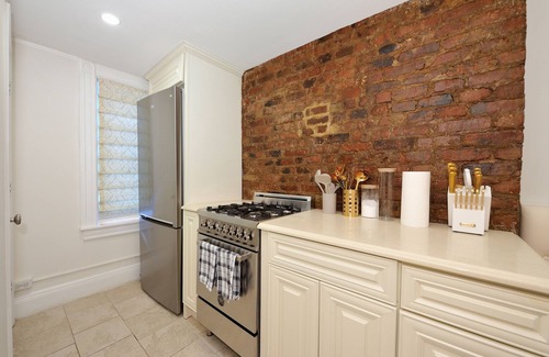Chinatown Apartment | Stylish 2BRApt in Little Italy –Near SoHo&Downtown