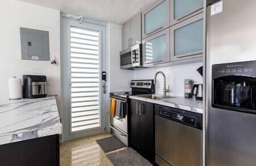 Machos House | Stylish 3 Bed/2Bath Sleeps 6 - Private Pool - Solar Panels