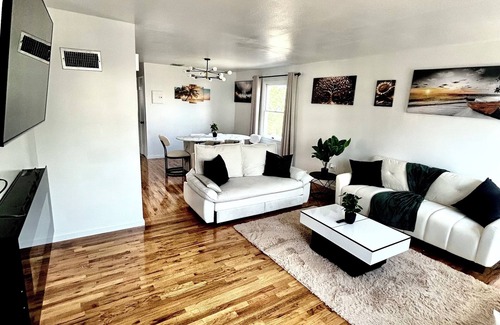 Ironbound District Apartment | Stylish 3-bedroom 2-bath unit. Sleeps 10+. Close to NYC and EWR airport.