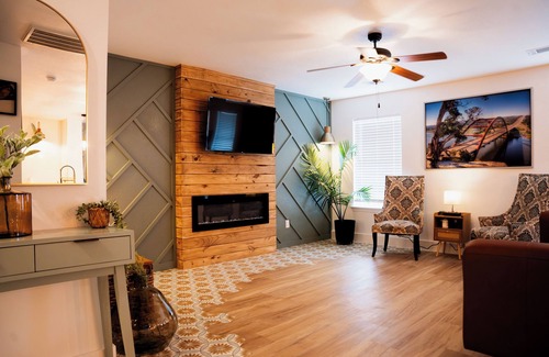 Stony Ridge North House | Stylish 3-bedroom house 2 min- COTA 5 min-TESLA 10 min- Airport 15 min-Downtown