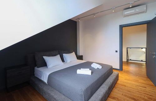 Avlabari Apartment | Stylish 3BR Duplex in Avlabari - By Wehost