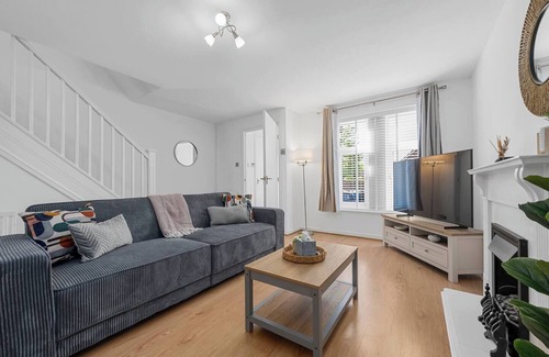 Manchester House | Stylish 3BR House Free Parking