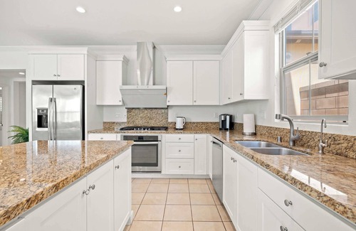 Tustin House | Stylish 3BR Irvine Oasis Family Friendly w Garage