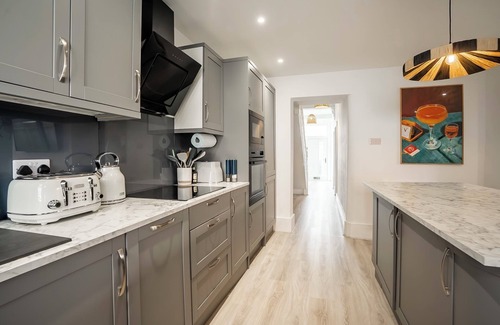 New Brighton House | Stylish 4 Bed House with Gym close to the Beach and Liverpool Centre