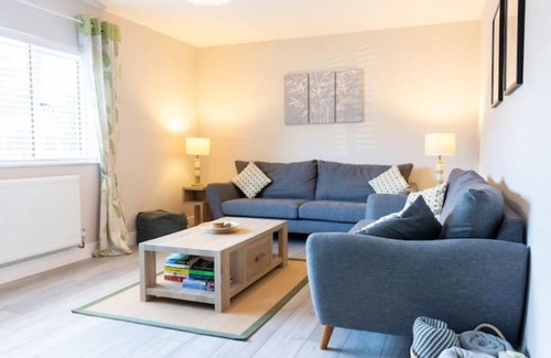 Nottingham House | Stylish 4 Bed, newly renovated home in Nottingham