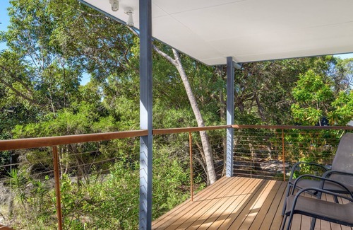 Rainbow Beach House | Stylish 4 bedroom home only a stroll to the ocean