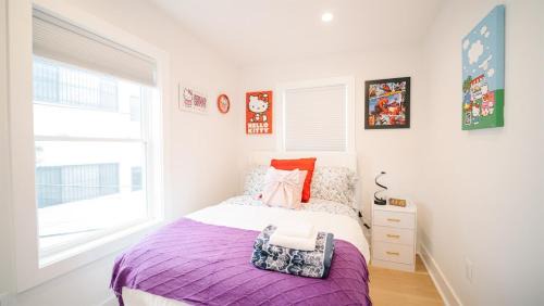 Park View Villa | Stylish 4BR 4BA Rooftop Deck & Private Parking!