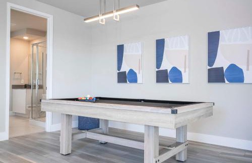 Reunion Apartment | Stylish 5BR Villa - Pool Table - Near Disney Parks
