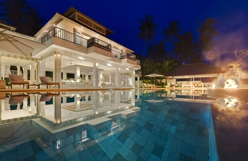 Candi Dasa Villa | Stylish 6BR Villa, 2Min Drive To Balina Beach! - W/Swimming Pool!