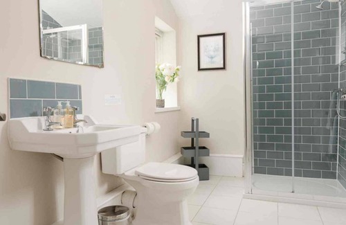 Blackwell in the Peak House | Stylish 7 bedroom Victorian townhouse in the heart of the spa town of Buxton