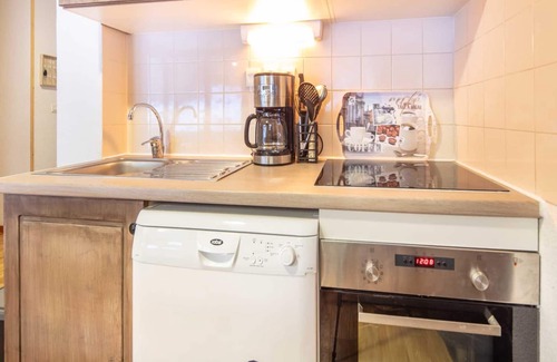 Chamrousse Apartment | Stylish Alpine Stay for 6 guests
