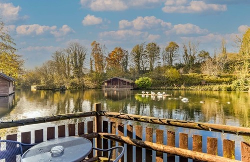Caerwys Ski Chalet | Stylish and compact lodge with one double with en suite W.