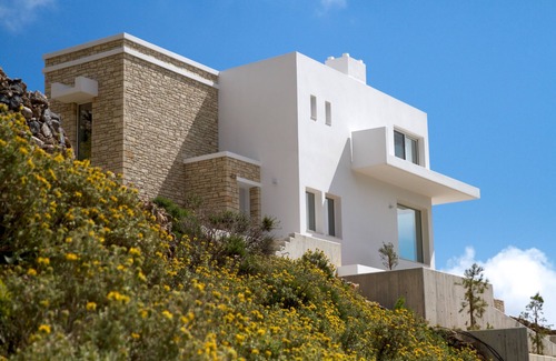 Agios Vasileios Villa | Stylish and contemporary 3 bedroom villa, with large pool, sea views + fast wifi
