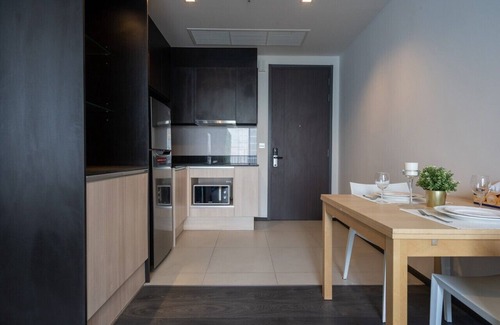 Asoke Condo | Stylish and Modern 1 BR - 3 mins walk to MRT Sukhumvit and BTS Asoke
