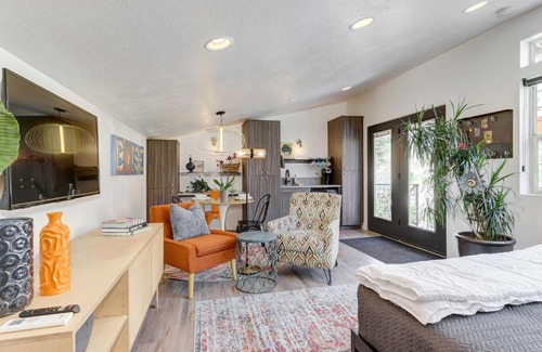 Quail Ridge Apartment | Stylish and Modern Boise Studio with Foothills Views!