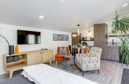 Quail Ridge Apartment | Stylish and Modern Boise Studio with Foothills Views!