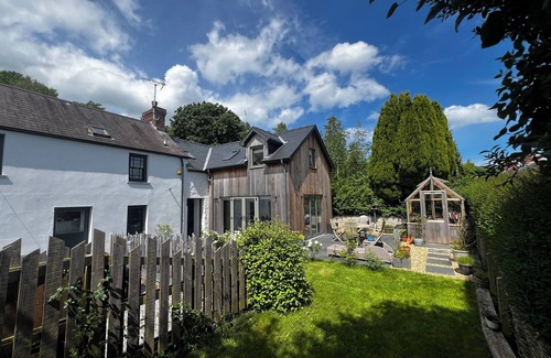 St Dogmaels House | Stylish and Peaceful home