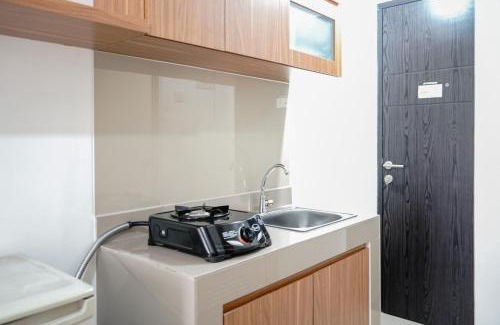 Ciputat Apartment | Stylish and Posh Studio Baileys Apartment By Travelio
