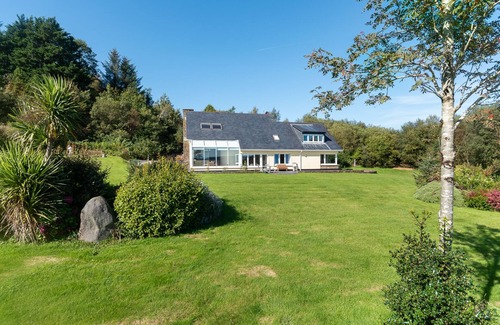 Templenoe House | Stylish and spacious home with sea & mountain views