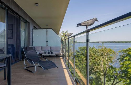 Serock Apartment | Stylish Apartment by the Lake with Balcony in Zegrze by Noclegi Renters